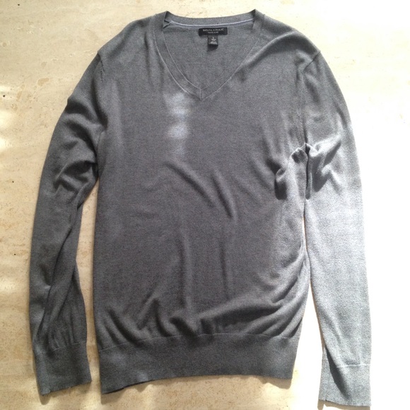 Silk/Cashmere Banana Republic V Neck - Picture 1 of 2